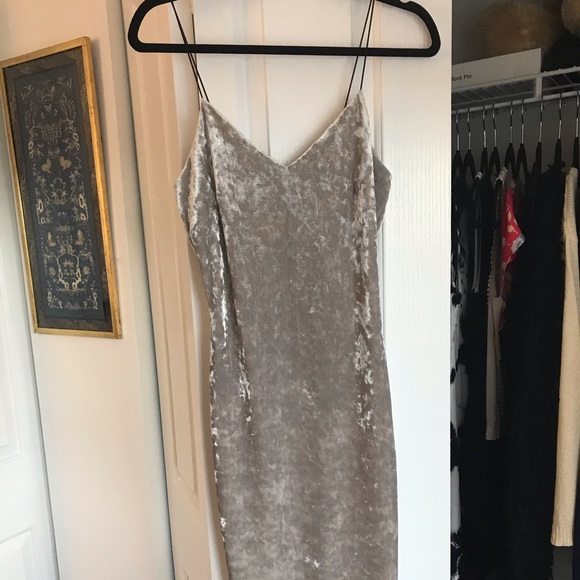 AKIRA | Dresses | Akira Crushed Velvet Bodycon Midi Dress | Poshmark